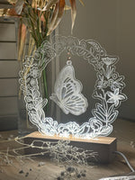 Load image into Gallery viewer, Butterfly wreath Nightlight
