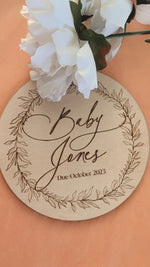 Load image into Gallery viewer, Pregnancy announcement disc (wreath design to match our ‘All about you’ keepsake journal)
