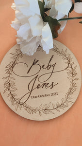 Pregnancy announcement disc (wreath design to match our ‘All about you’ keepsake journal)