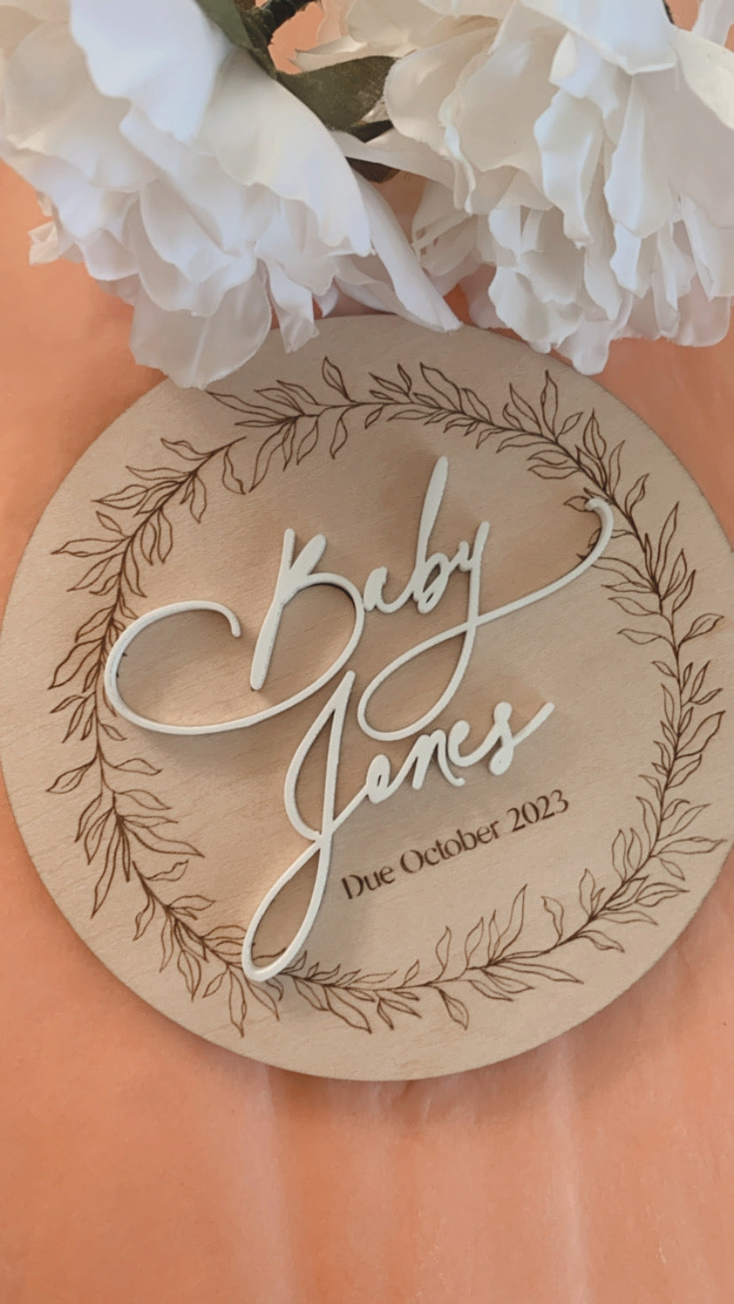 Pregnancy announcement disc - with acrylic name