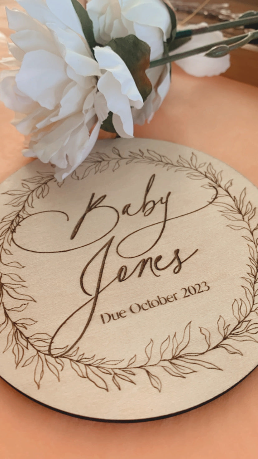 Pregnancy announcement disc (wreath design to match our ‘All about you’ keepsake journal)